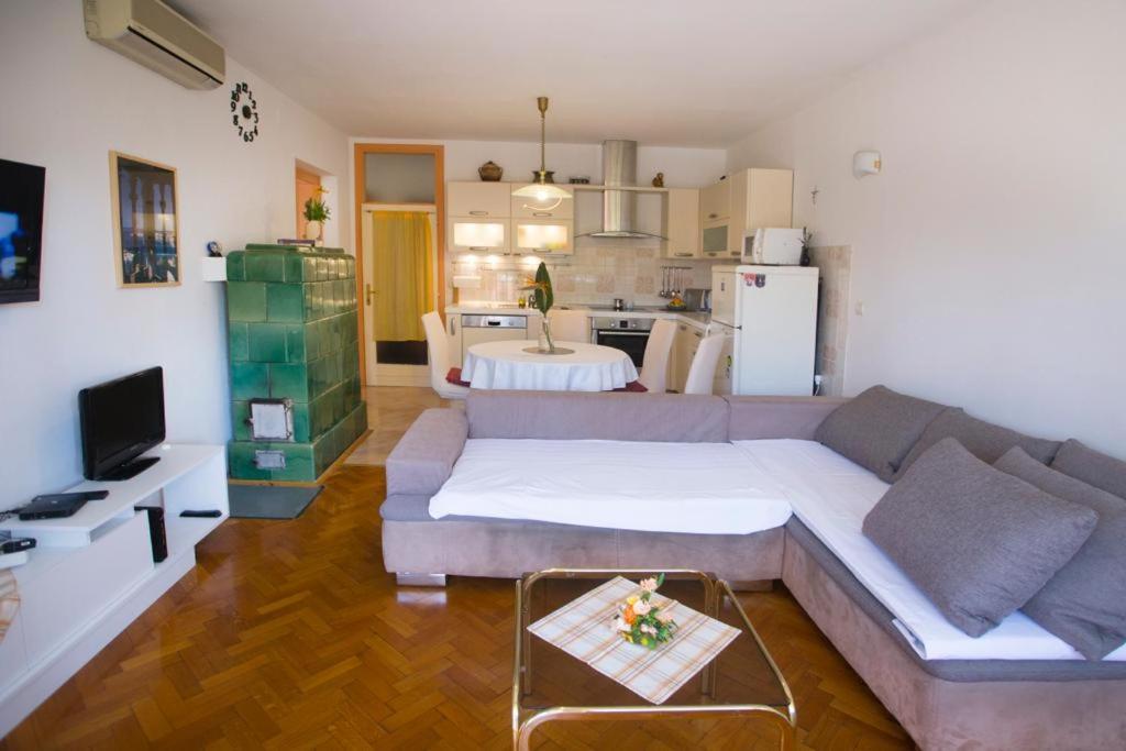 Apartments Orsula Split Bagian luar foto
