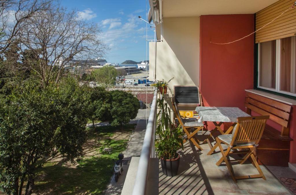 Apartments Orsula Split Bagian luar foto