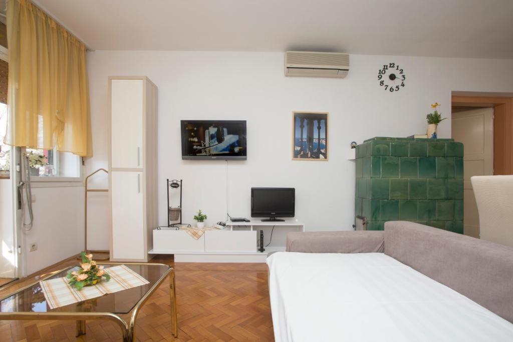 Apartments Orsula Split Bagian luar foto