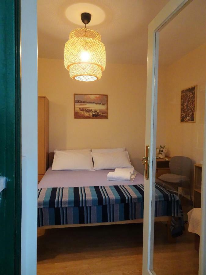 Apartments Orsula Split Bagian luar foto